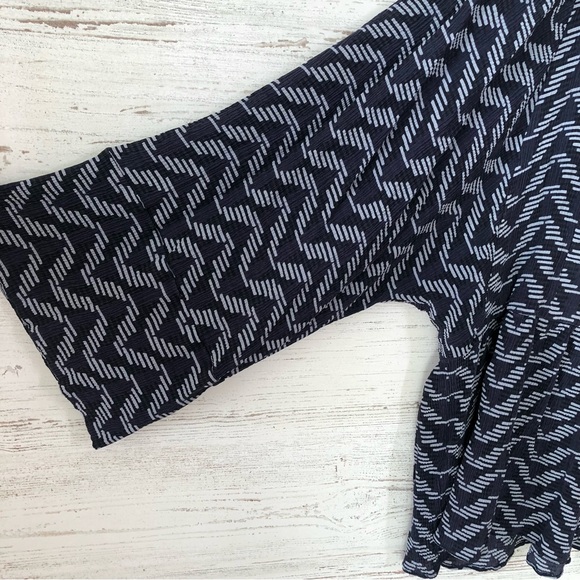 A PIECE APART Textured 100% Silk Geometric Ruffle Peplum Button Front Blouse 8 - Picture 5 of 8